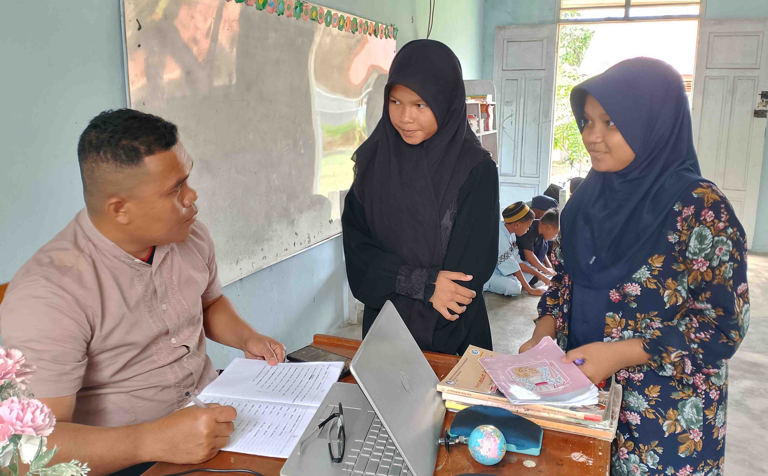 Safrudin Talib Tekankan Pemahaman Fiqih Puasa di Pesantren Ramadhan SDN 16 Anggrek