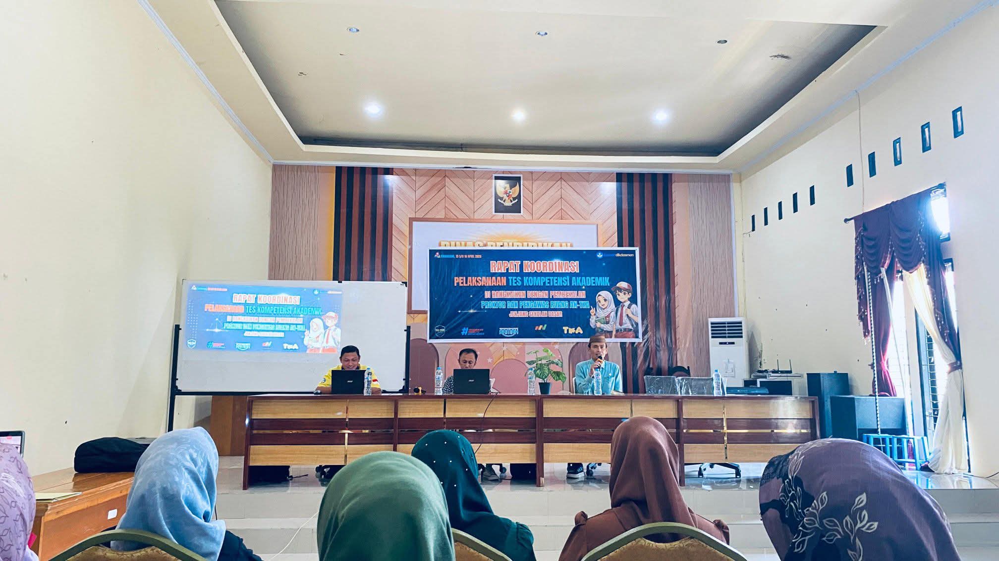 Kepala SDN 16 Anggrek Hadiri Rakor Persiapan Tes Kompetensi Akademik Kabupaten Gorontalo Utara