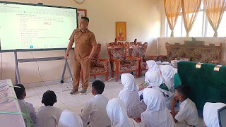 Inovasi dari Ruang Guru: Strategi Safrudin Talib Siapkan Siswa SDN 16 Anggrek Hadapi TKA Matematika